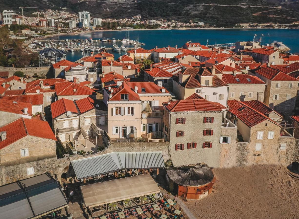 R Club Apartments Old Town Budva Exteriör bild