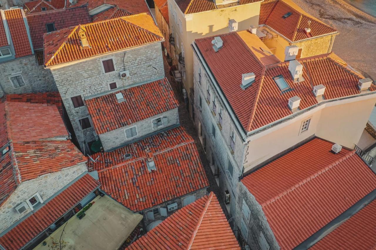R Club Apartments Old Town Budva Exteriör bild