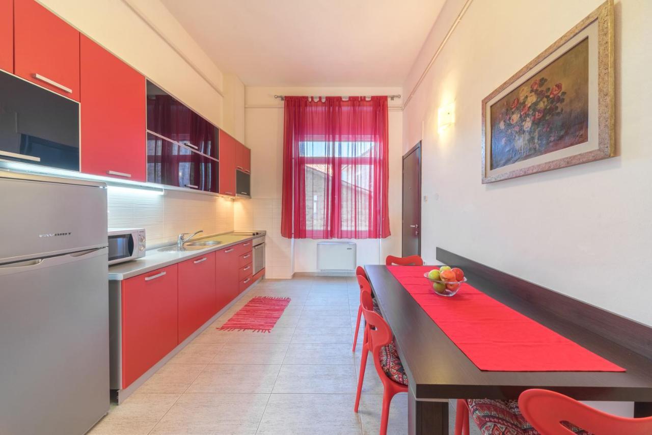 R Club Apartments Old Town Budva Exteriör bild