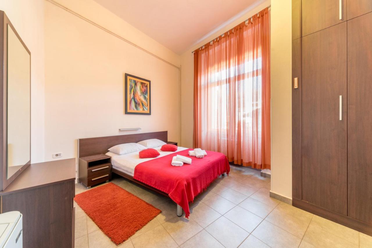 R Club Apartments Old Town Budva Exteriör bild