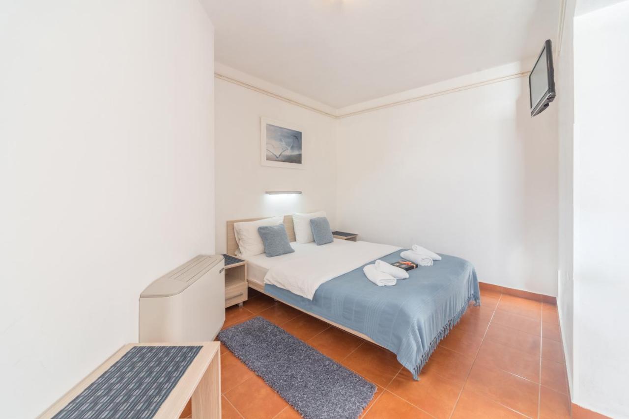 R Club Apartments Old Town Budva Exteriör bild